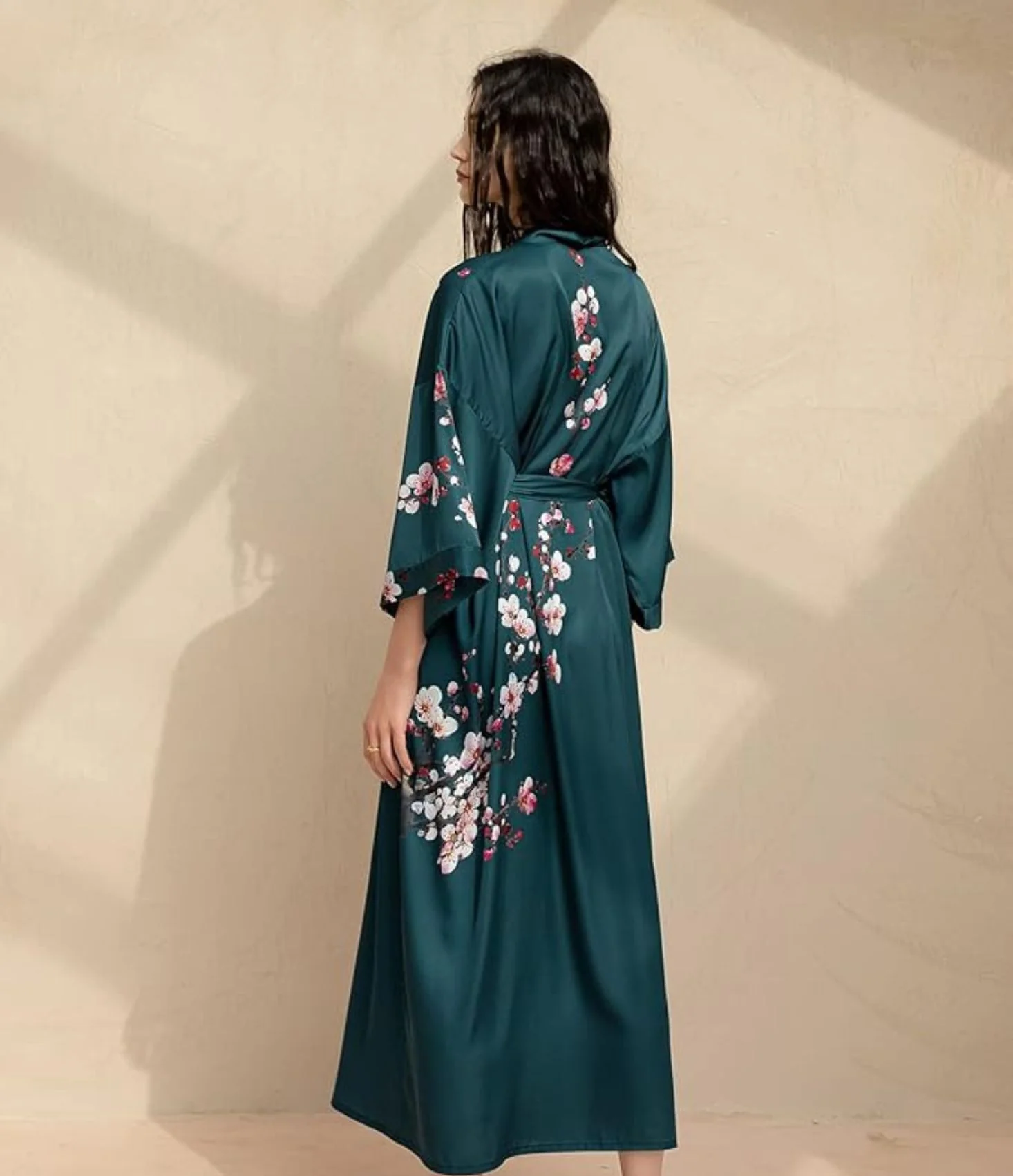 Sakuragi Kimono Robe - Image 7