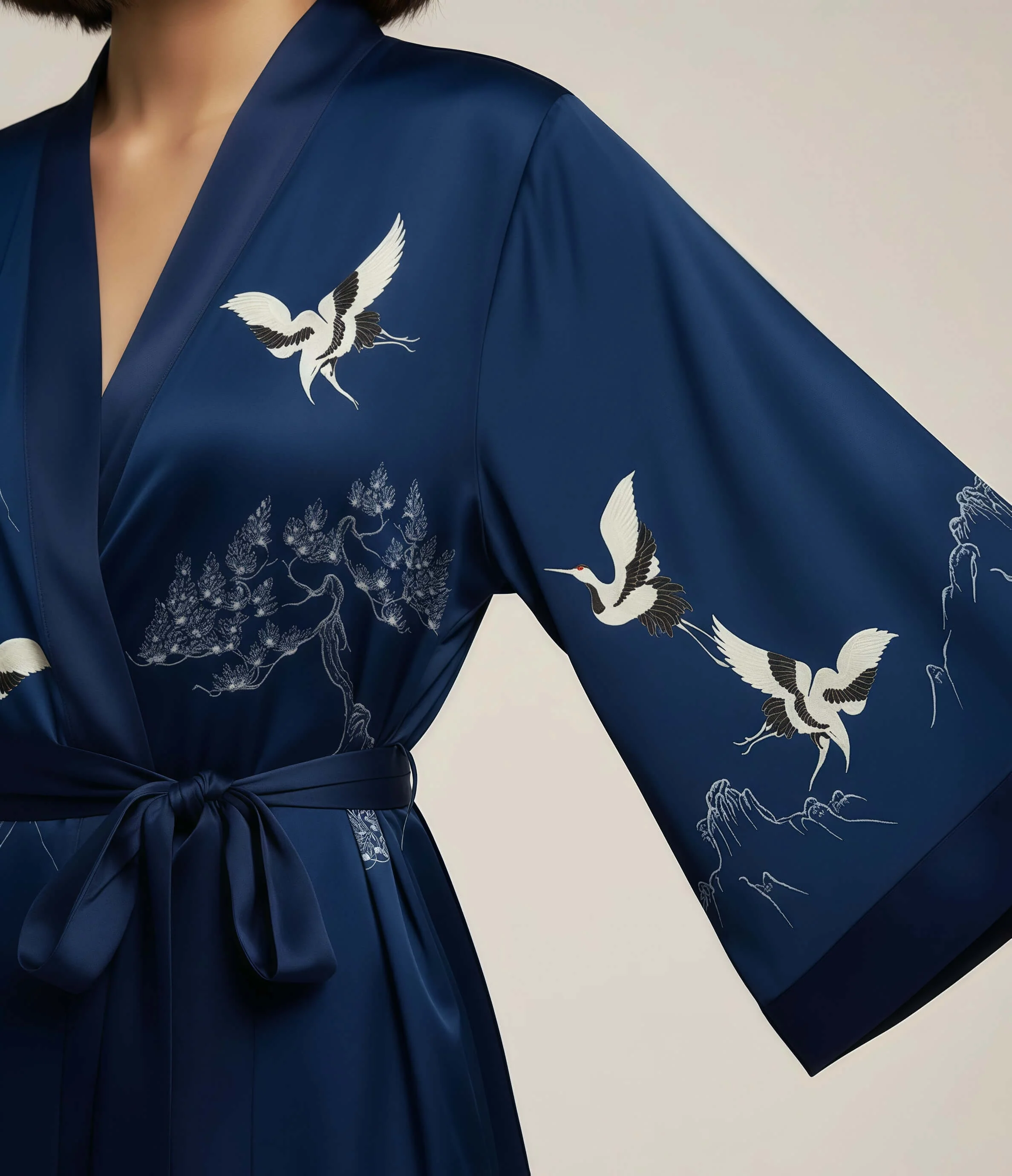 Tsubaki Kimono Robe - Image 4